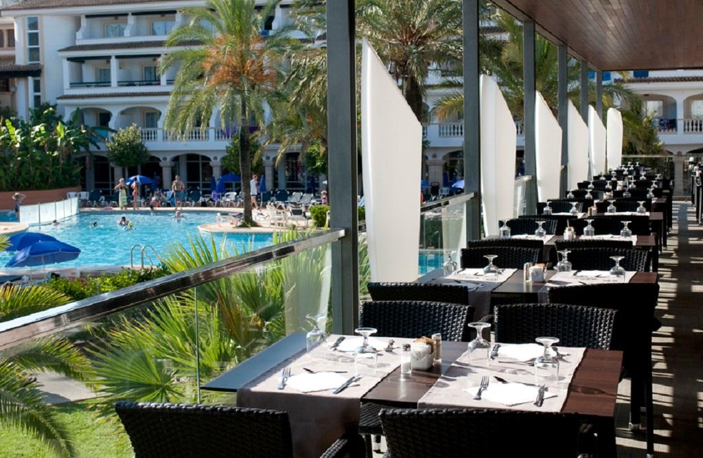 Hotel Beachclub Font De Sa Cala Zewnętrze zdjęcie